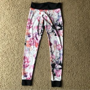 Jala clothing Large floral yoga leggings